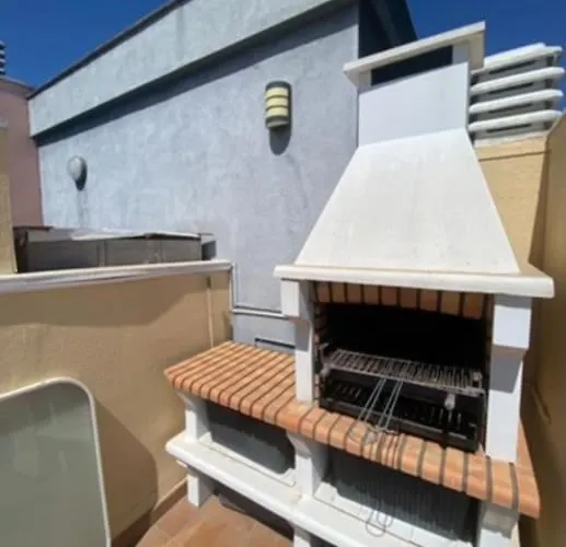 Atico Con Terraza Enorme *
